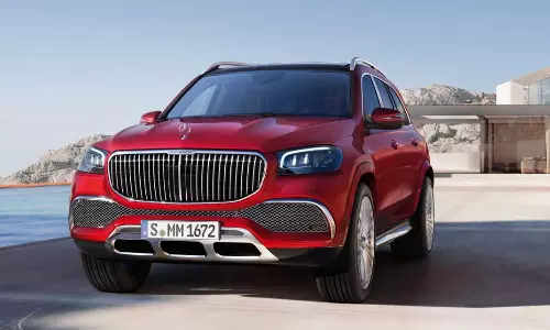 இந்தியாவில் இரு கார்களுக்கான முன்பதிவை மீண்டும் துவங்கிய மெர்சிடிஸ் பென்ஸ்