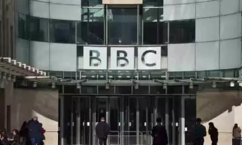 பிபிசி அலுவலகங்களில் வருமான வரி சோதனை: மோடி அரசு மீது எதிர்க்கட்சிகள் பாய்ச்சல்