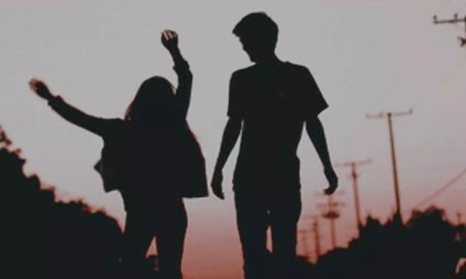 காதலில் விழாத பெண்களுக்கு வாடகை காதலனாகும் வினோத வாலிபர்