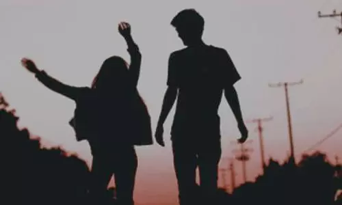 காதலில் விழாத பெண்களுக்கு வாடகை காதலனாகும் வினோத வாலிபர்