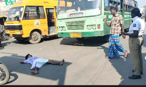 மது போதையில் வாலிபர் ரகளை