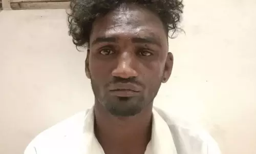 வீட்டின் பூட்டை உடைத்து 1½ பவுன் நகை திருடியவர் கைது