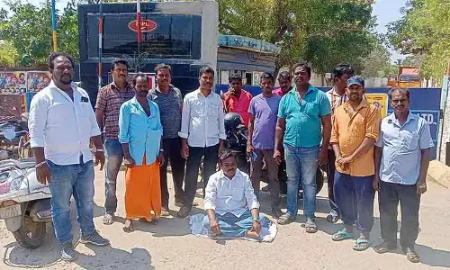 தே.மு.தி.க. தொழிற்சங்கத்தினர் முற்றுகை