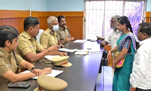 நெல்லை மாநகர பகுதியில் ஹெல்மெட் அணியாமல் சென்ற 1,665 பேரின் லைசென்ஸ் ரத்து- போலீஸ் கமிஷனர் பரிந்துரை