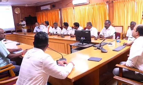 கூடுதல் வாக்குப்பதிவு எந்திரங்கள் கணினி மூலம் ஒதுக்கீடு செய்யும் பணி