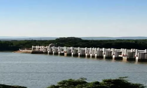 பூண்டி ஏரி கொள்ளளவை அதிகரிக்க மண் பரிசோதனை- அதிகாரிகள் தீவிர ஆய்வு