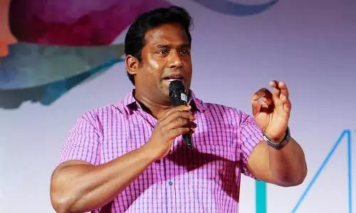 நடிகர் ரோபோ சங்கரின் வீட்டில் அனுமதியின்றி வளர்த்த கிளிகள் பறிமுதல்.. வனத்துறையினர் அதிரடி