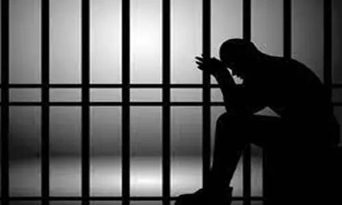 2 சிறுமிகளுக்கு பாலியல் தொல்லை:தொழிலாளி சேலம் ஜெயிலில் அடைப்பு