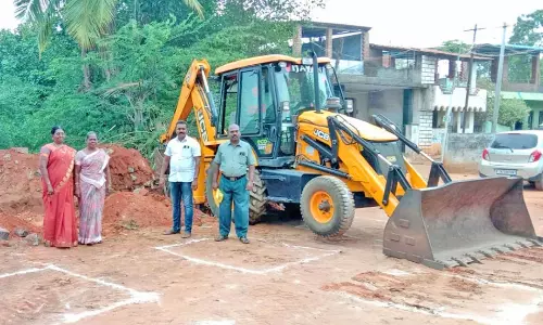 உடன்குடி சிவலூரில் ரூ.28 லட்சம் மதிப்பீட்டில் அரசு பள்ளி  புதிய  கட்டிடங்கள்