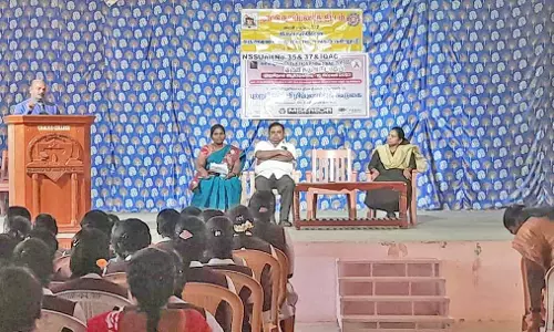 நெல்லை தட்சணமாற நாடார் சங்க கல்லூரியில் புற்றுநோய் விழிப்புணர்வு நிகழ்ச்சி