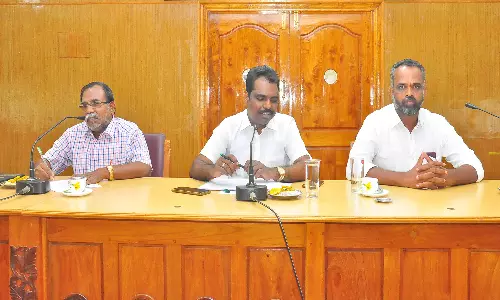 ஆவின் பாலகங்களில் அதிக கட்டணம் வசூலித்தால் கடும் நடவடிக்கை - மாவட்ட பஞ்சாயத்து கூட்டத்தில் அதிகாரி எச்சரிக்கை