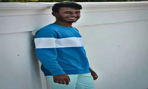 வானூர் அருகே டிராக்டர் மோதி வாலிபர் பலி