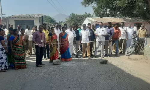 சாலை ஆக்கிரமிப்பு பகுதிகள் அளவீடு