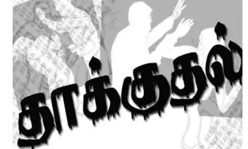 அரூர் காவல் நிலையம் அருகே பெண் போலீசை தாக்கிய ராணுவ வீரர்