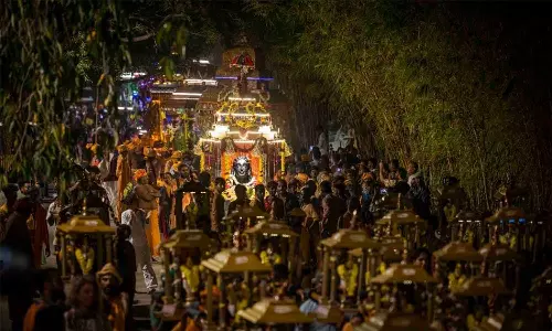 7 மாவட்டங்கள், 500 கிராமங்கள்... ஆதியோகி தேருடன் பல்லக்கில் ஈஷாவிற்கு பவனி வந்த அறுபத்து மூவர்!