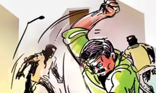 அரசு பஸ் கண்டக்டர் மீது கொலை வெறி தாக்குதல்