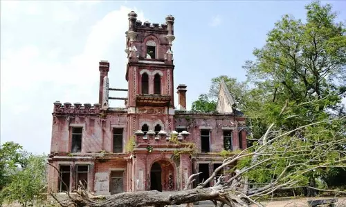 கண்ணாடி மாளிகை சுற்றுலா பணிகளை தொடங்க வேண்டும்