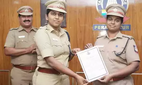 சிறப்பாக பணிபுரிந்த போலீசாருக்கு பாராட்டு சான்றிதழ்