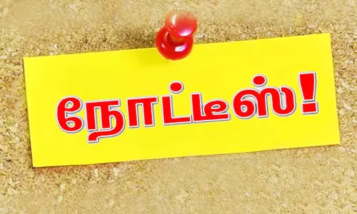 பள்ளியை பூட்டிவிட்டு மாணவர்களை கல்வி சுற்றுலா அழைத்து சென்ற 7 ஆசிரியர்களுக்கு நோட்டீஸ்