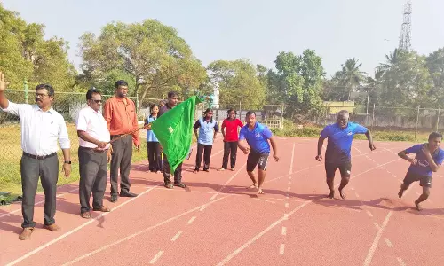 பாளை அண்ணா விளையாட்டரங்கில்  முதல்-அமைச்சர் கோப்பைக்கான விளையாட்டு போட்டிகள் - மாற்றுத்திறனாளிகள் பங்கேற்பு