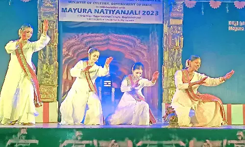 மயிலாடுதுறை மாயூரநாதர் கோவிலில் 2-ம் நாளாக நாட்டியாஞ்சலி