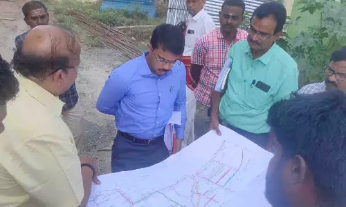 வளர்ச்சி திட்டப்பணிகளை மாநகராட்சி கமிஷனர் ஆய்வு