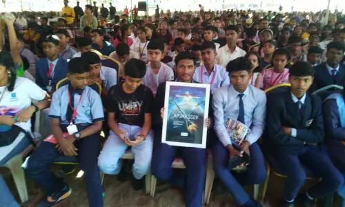 மாமல்லபுரம் அருகே பிக்கோ செயற்கைக்கோள்களை செலுத்த மாணவர்களுக்கு பயிற்சி