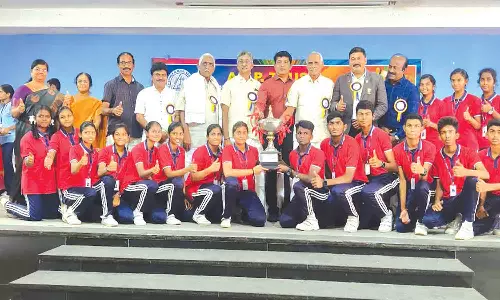 திருமுருகன்பூண்டி ஏ.வி.பி., பள்ளியில் பரிசளிப்பு விழா