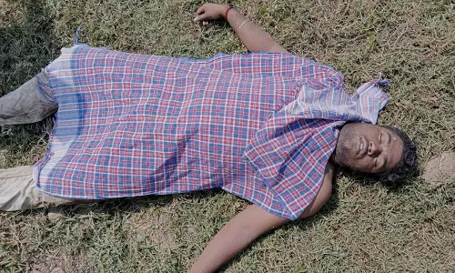 ஆற்றில் மூழ்கி கல்லூரி மாணவர் பலி