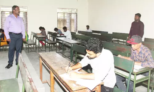 67 சதவீதம் பேர் தேர்வு எழுத வரவில்லை