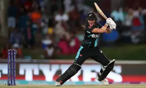 மகளிர் டி20 உலக கோப்பை - இலங்கையை சுருட்டியது நியூசிலாந்து