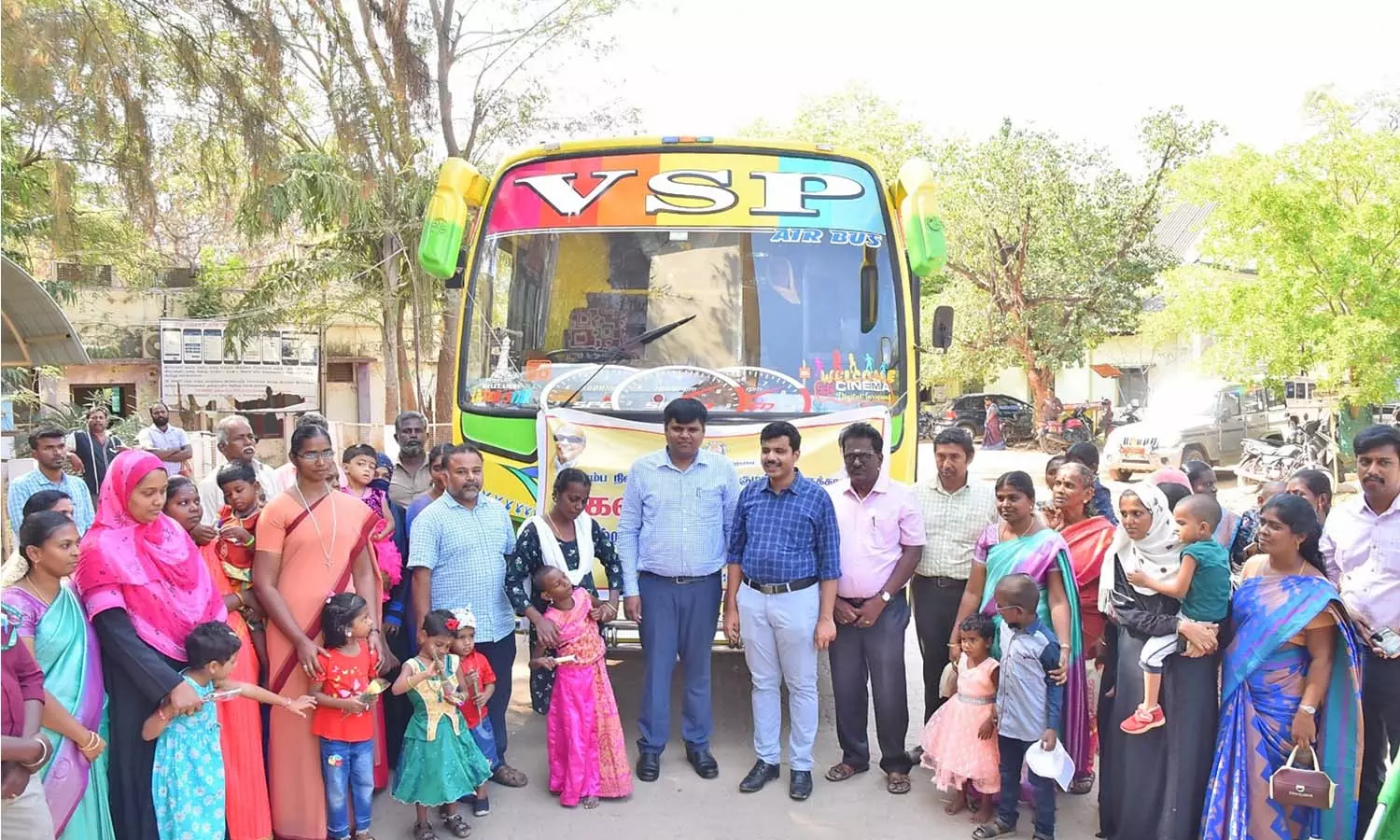 நெல்லையில் இருந்து கன்னியாகுமரிக்கு மாற்றுத்திறனாளி குழந்தைகளுக்கு இன்ப சுற்றுலா நெல்லையில் இருந்து கன்னியாகுமரிக்கு மாற்றுத்திறனாளி குழந்தைகளுக்கு இன்ப சுற்றுலா