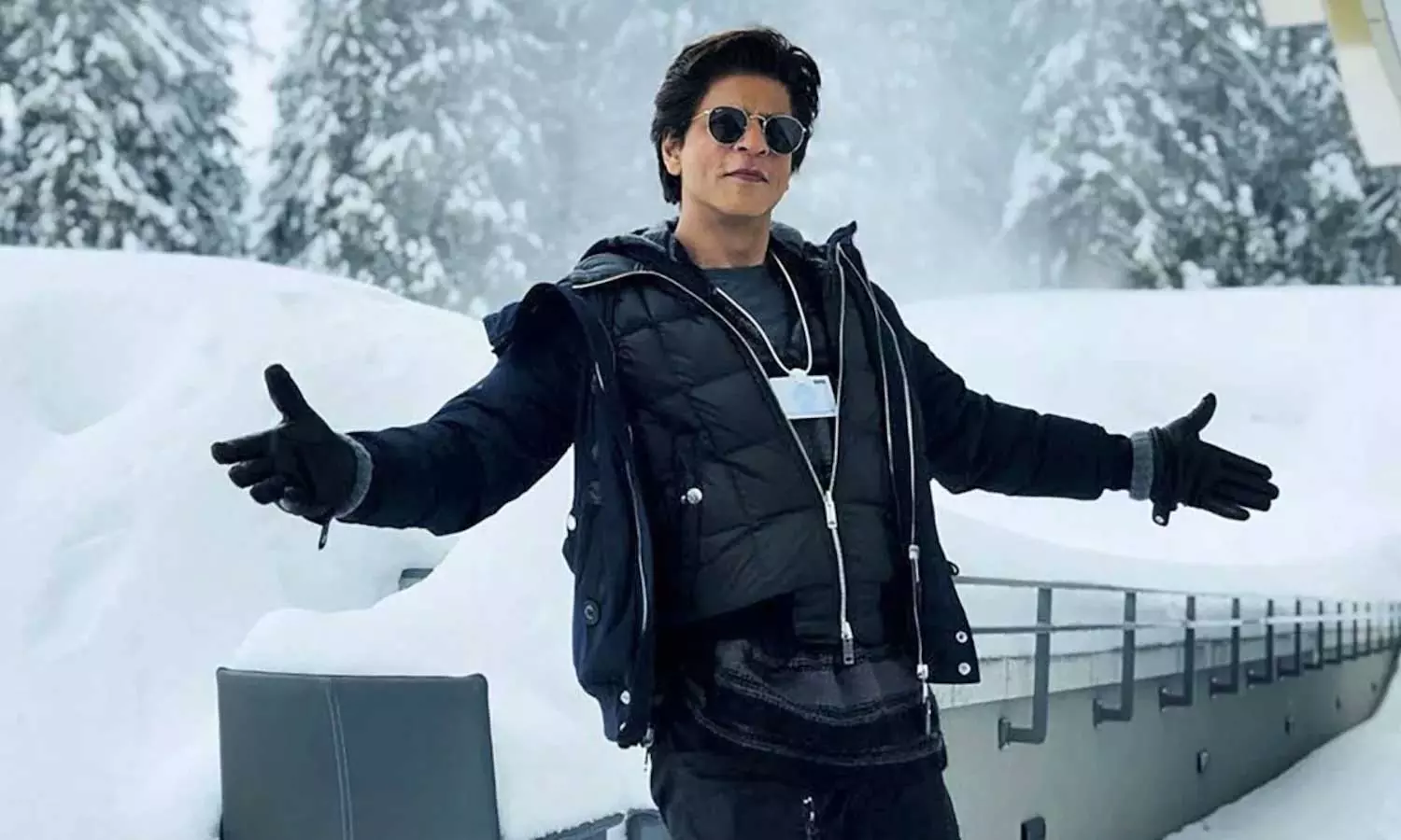 என்னை விட பிரபலமாவதை நான் விரும்பவில்லை.. ஷாருக்கான் அதிரடி என்னை விட பிரபலமாவதை நான் விரும்பவில்லை.. ஷாருக்கான் அதிரடி