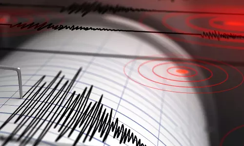 வடமாநிலங்களில் நிலநடுக்கம்: பதற்றத்தில் தவித்த மக்கள்