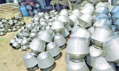 பாத்திர தொழிலாளா்கள் கூலி உயா்வு - அனைத்து தொழிற்சங்க கூட்டு கமிட்டி அறிவிப்பு