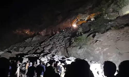 ஜம்மு-காஷ்மீரில் நிலச்சரிவு: 13 வீடுகள் முற்றிலும் சேதம்