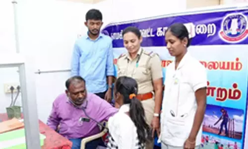 குமாரபாளையம் போலீசார்  அரசு பள்ளி மாணவர்களுக்கு  இலவச மருத்துவ முகாம்