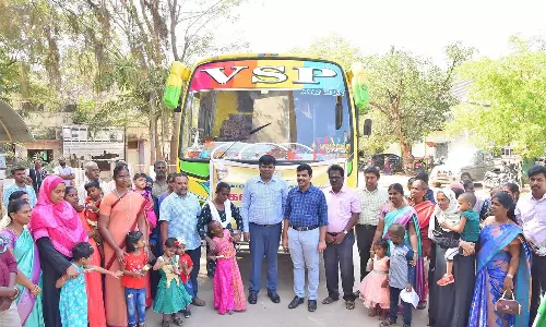 நெல்லையில் இருந்து கன்னியாகுமரிக்கு மாற்றுத்திறனாளி குழந்தைகளுக்கு இன்ப சுற்றுலா