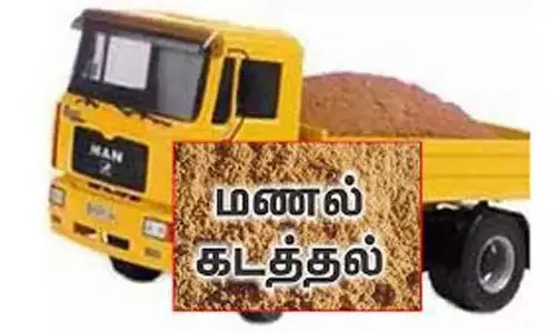 மண் கடத்திய 2 லாரி பறிமுதல்