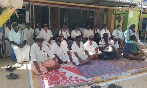 சிப்காட்டுக்கு எதிர்ப்பு:விவசாயிகள் 47-வது நாளாக போராட்டம்