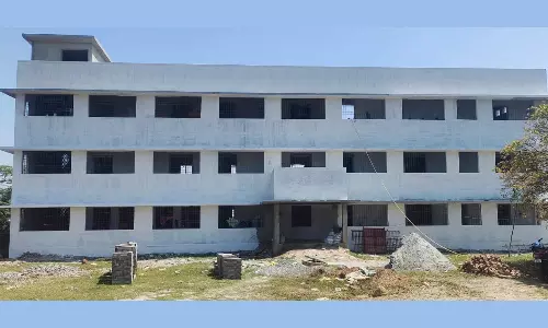 ஆரணி ஆதிதிராவிட மாணவர் விடுதியை தரத்துடன் விரைவாக கட்டி முடிக்க மாணவர்கள் கோரிக்கை