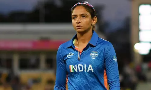 ஆடவர் மற்றும் மகளிர் டி20 வரலாற்றில் யாரும் செய்யாத சாதனை படைக்கும் ஹர்மன்பிரீத் கவுர்