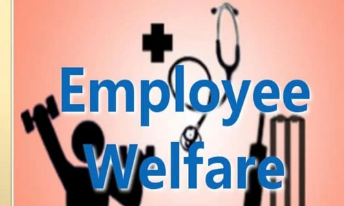 தொழிலாளர்களுக்கு நல திட்ட உதவிகள் கிடைக்க செய்ய வேண்டும் - அதிகாரிகளுக்கு கலெக்டர் அறிவுறுத்தல்