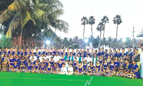 பெருமாநல்லூர் அருகே வள்ளி கும்மி அரங்கேற்ற நிகழ்ச்சி