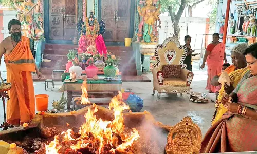 தூத்துக்குடி சித்தர்பீடத்தில் சரஸ்வதிதேவிக்கு வித்யா விருத்தி ஹோமம்