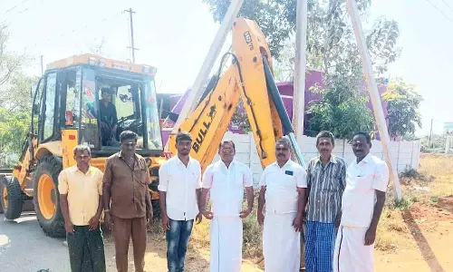 சாமளாபுரம் பேரூராட்சியில் குடிநீர் குழாய் விஸ்தரிப்பு பணிகளு க்கு பூமி பூஜை