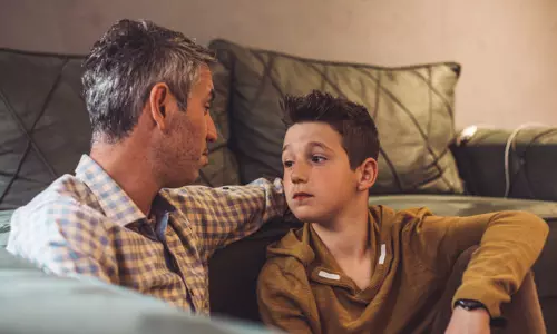 பெற்றோர்- பிள்ளைகள் இடையே பிரச்சினைகள் வரக்காரணமும்... தீர்க்கும் வழிமுறைகளும்...