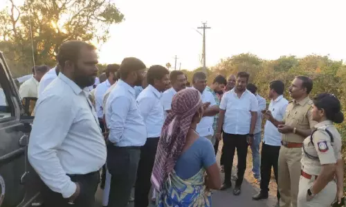 பல்லடம் அருகே இரு தரப்பினர் மோதல்