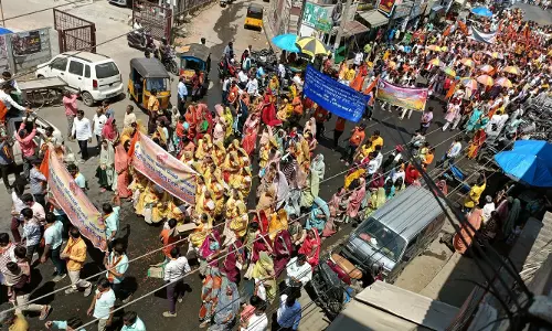 கும்பாபிஷேகத்தையொட்டி கலச யாத்திரை