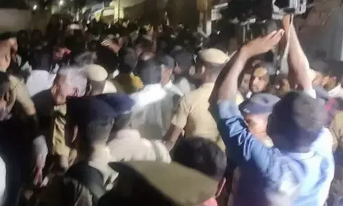 ஈரோடு இடைத்தேர்தல்: திமுக - நாம் தமிழர் கட்சியினர் இடையே மோதல்